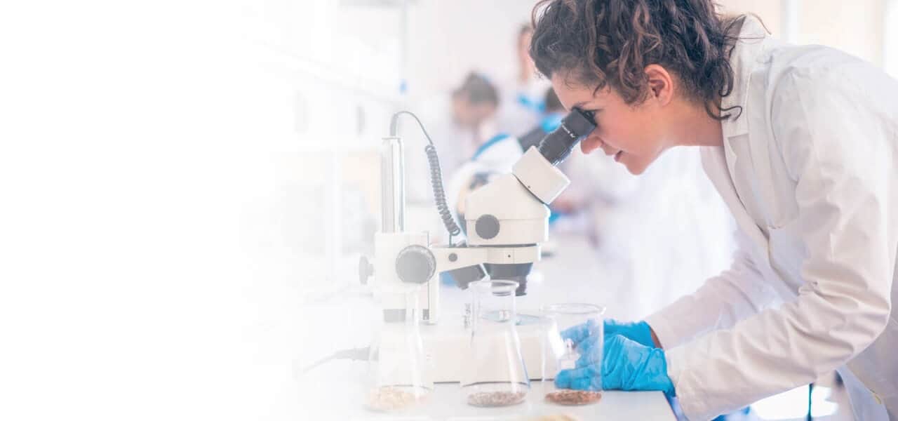 /assets/f/328957/70f8c66122/life-science-project-management-software-lab-research-1920.jpg