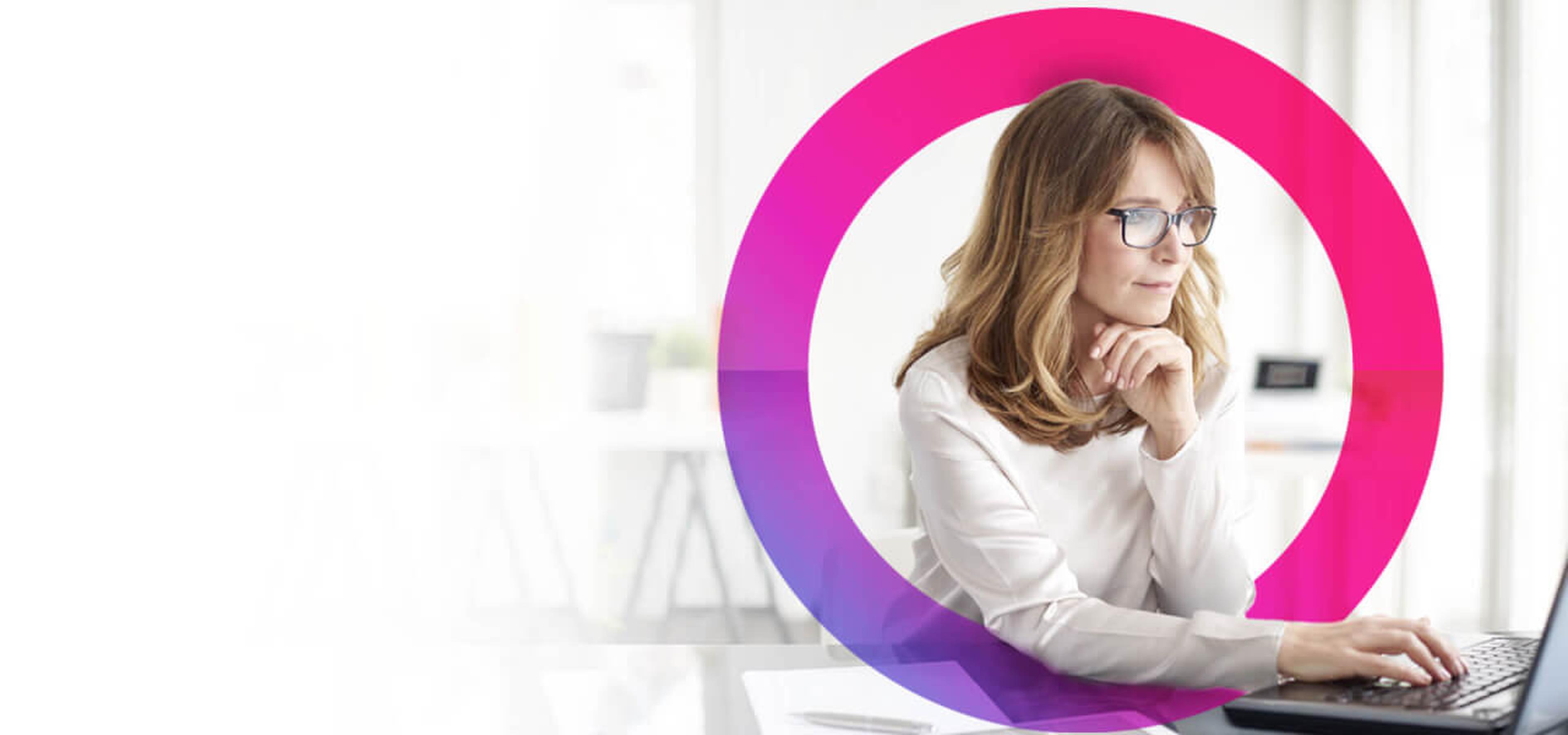 https://a.storyblok.com/f/328957/1280x600/805c155366/podcastamazing-project-management-with-susan-tuttle.jpg